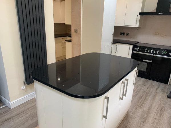 Infiniti Stone - Black Mirror Quartz - Image 10