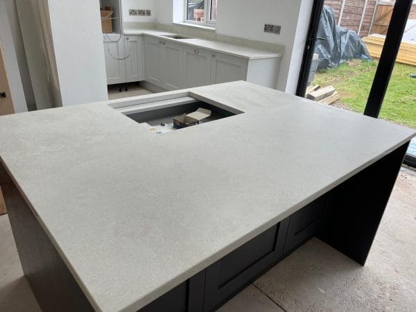 Infiniti Stone - Concrete White - Image 11