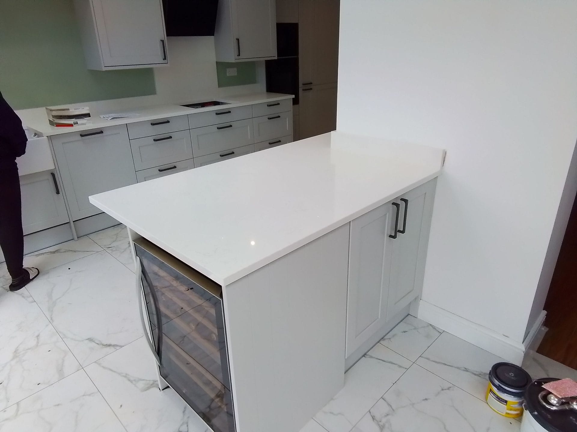 Infiniti Stone - Carrara Shimmer Quartz - Image 19