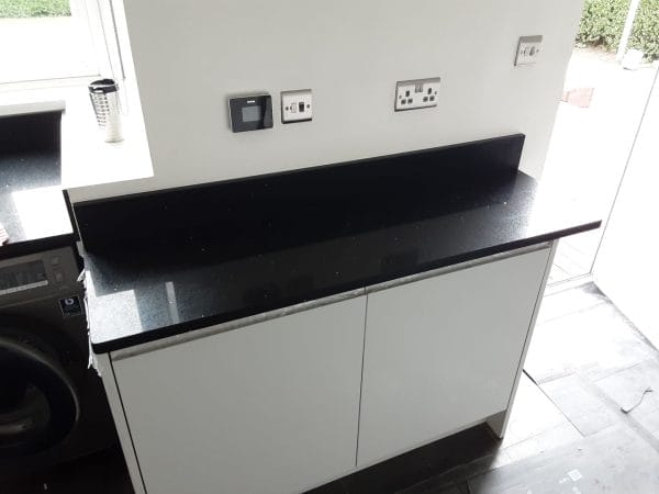 Infiniti Stone - Black Mirror Quartz - Image 4