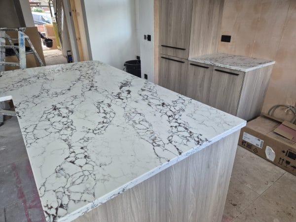 Infiniti Stone - Viola Quartz - Image 6