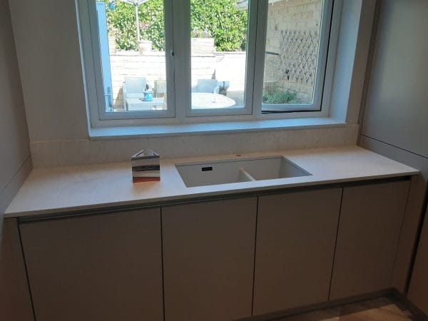 Infiniti Stone - Concrete White - Image 5